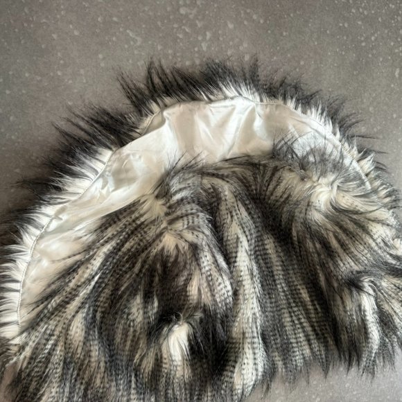 Shelly Women's Vest - Picture 5 of 9